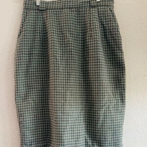 Norton McNaughton Gray Houndstooth Pencil Skirt